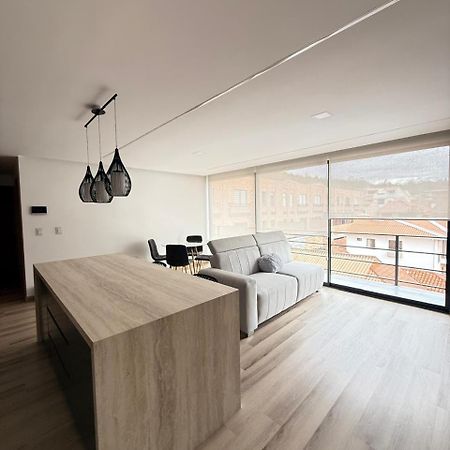 Impresionante Suite Doble A Estrenar En Cuenca Luaran gambar