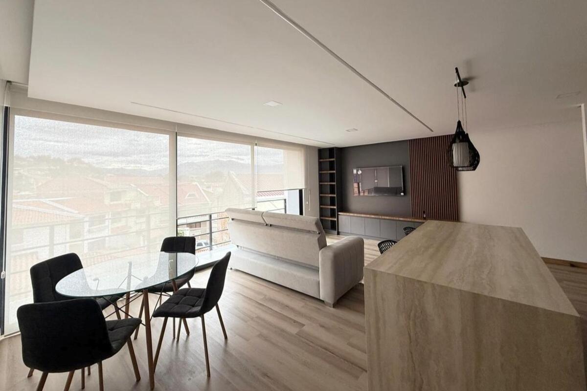 Impresionante Suite Doble A Estrenar En Cuenca Luaran gambar