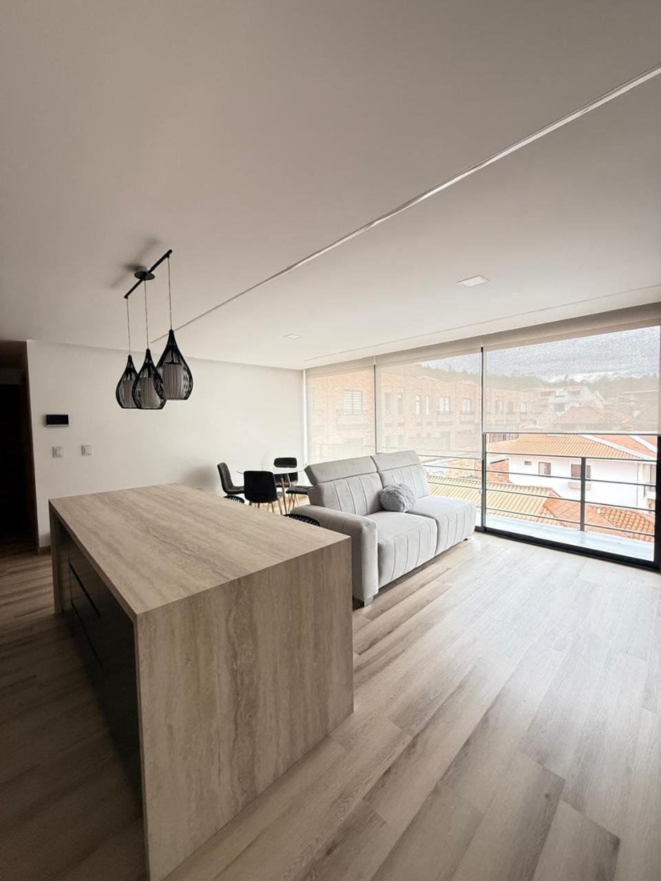 Impresionante Suite Doble A Estrenar En Cuenca Luaran gambar