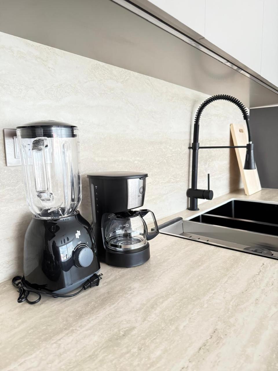 Impresionante Suite Doble A Estrenar En Cuenca Luaran gambar